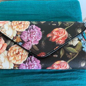 NWT Floral Clutch/ Handbag.